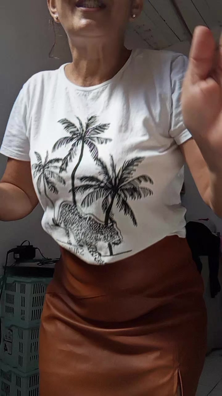 @Eleticia