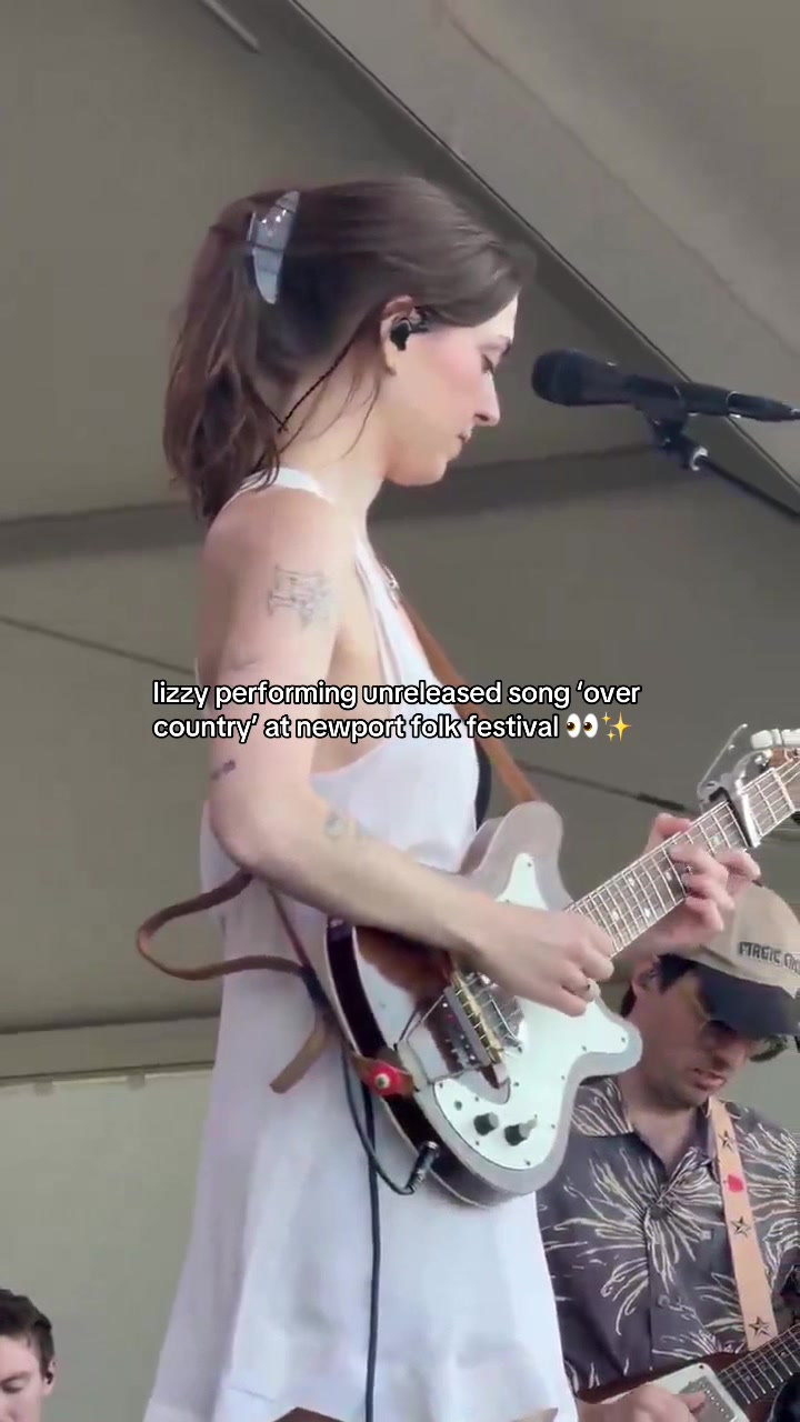 @lizzysceilings