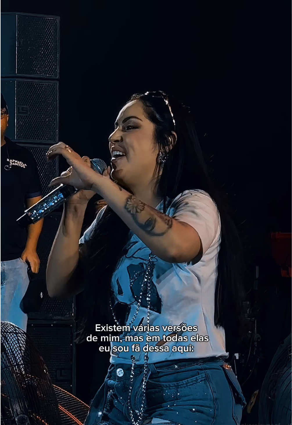 @Ana Karolayne