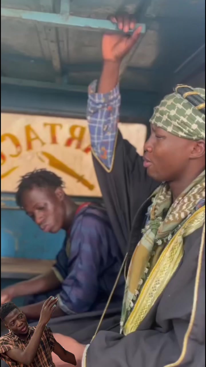@Choubaga 2230 lecomedien