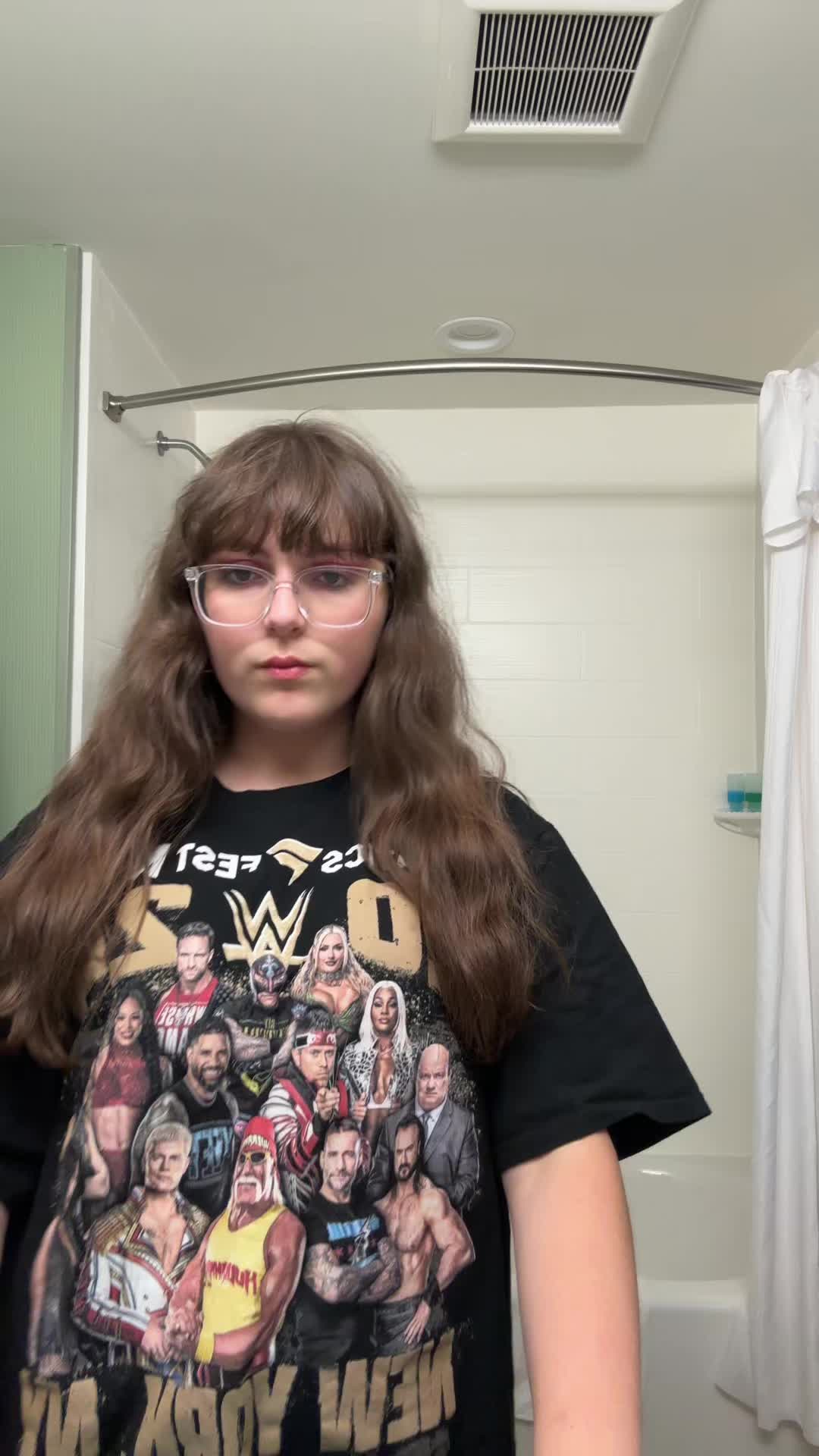 @liv.loves.wrestling