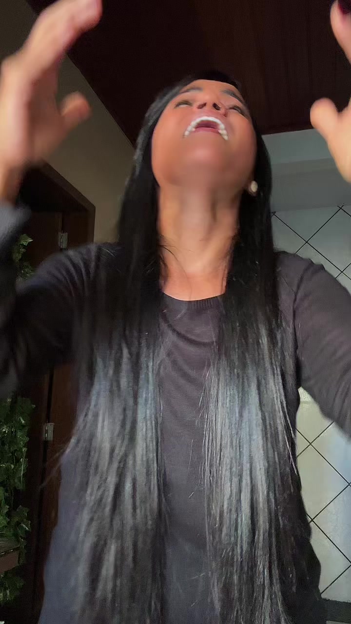 @ale_neves_oficial