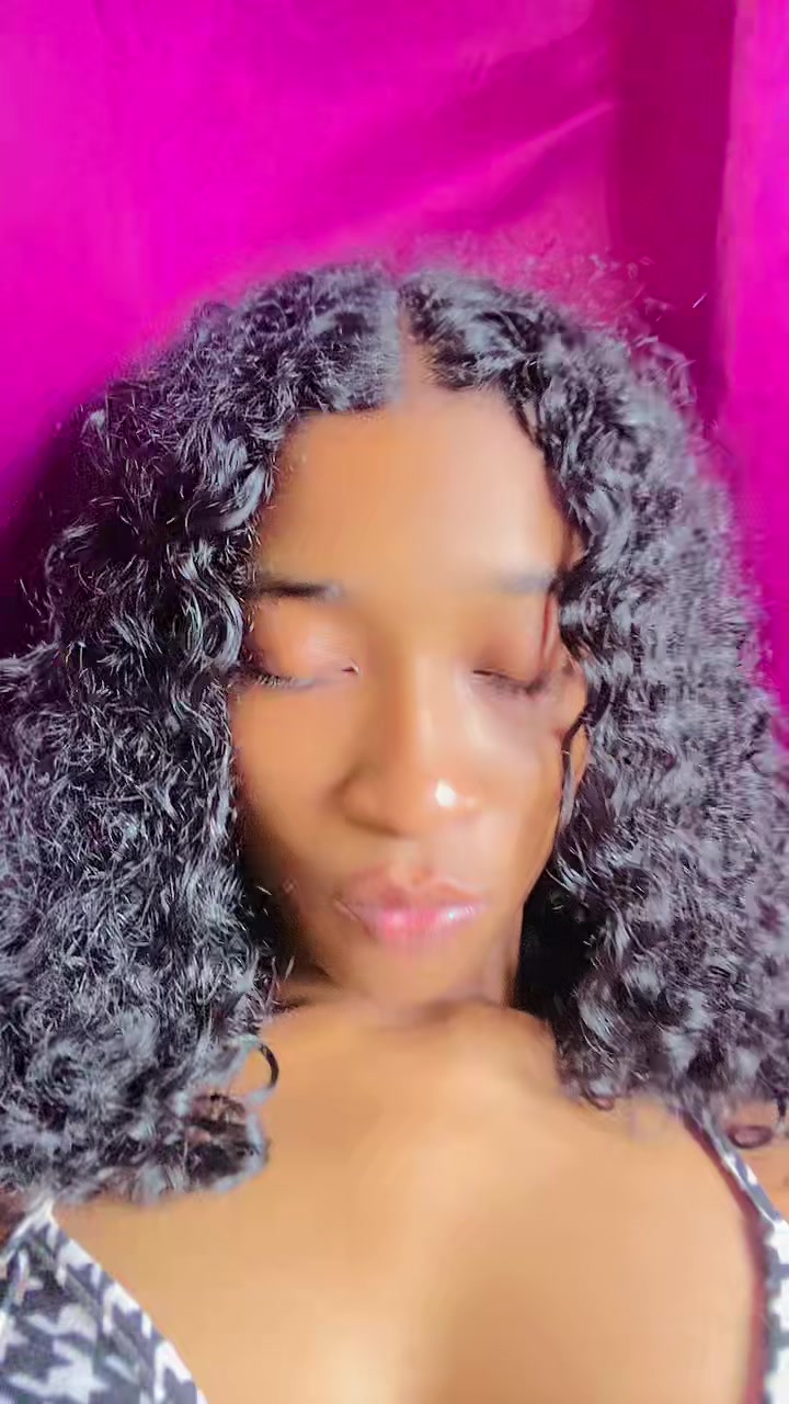 @Bũbbłẽš🧃🫧💜