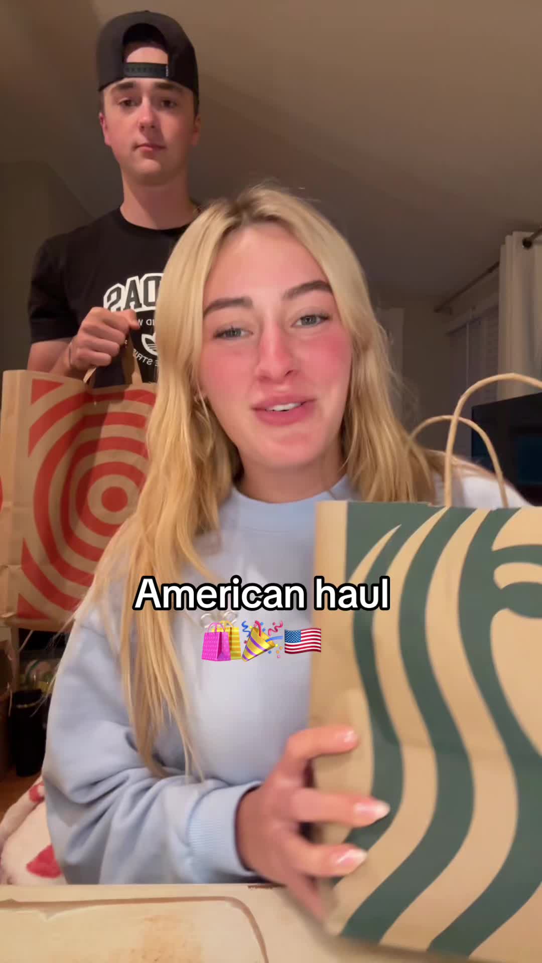 @bella__thompson