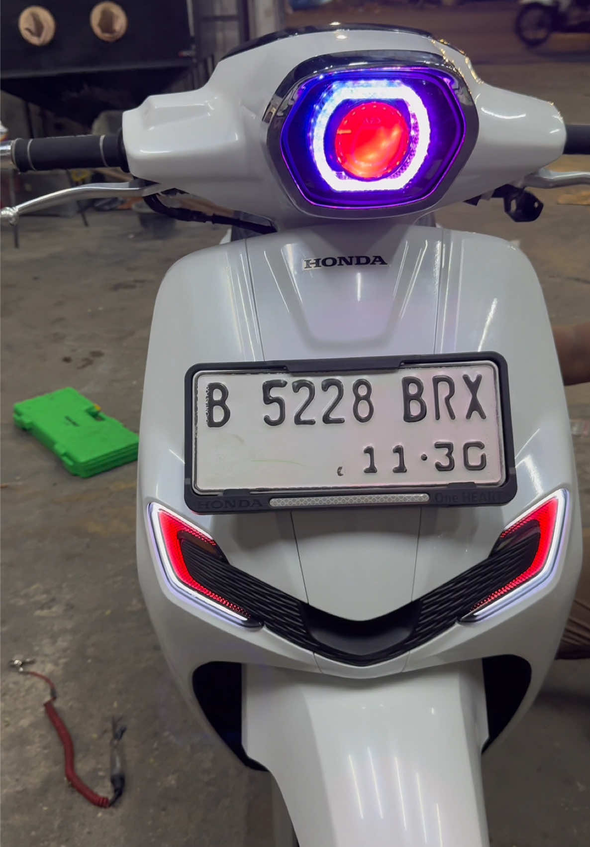 @MATRIX PROJECTOR