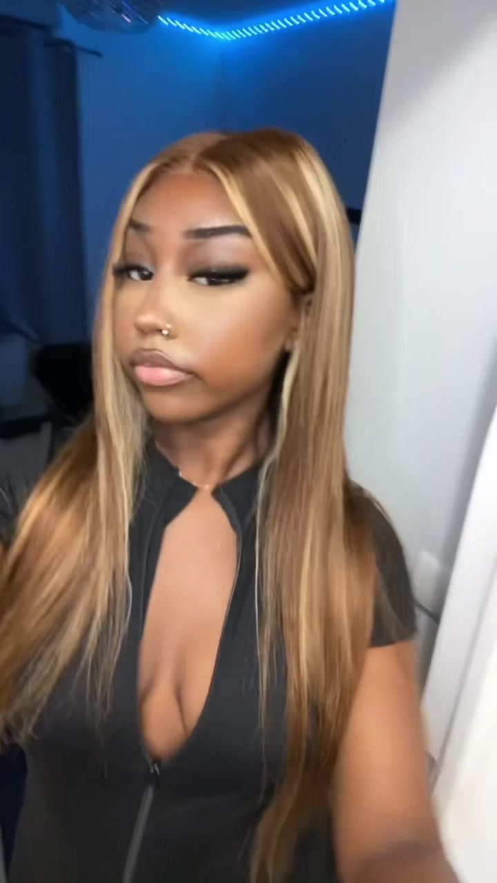 @𝐻𝑖𝑠 𝑓𝑎𝑣 .🇩🇴