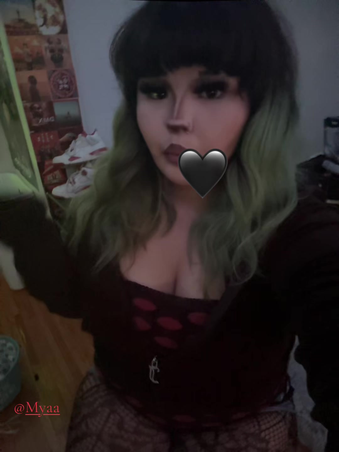 @Sienna.4200$!?