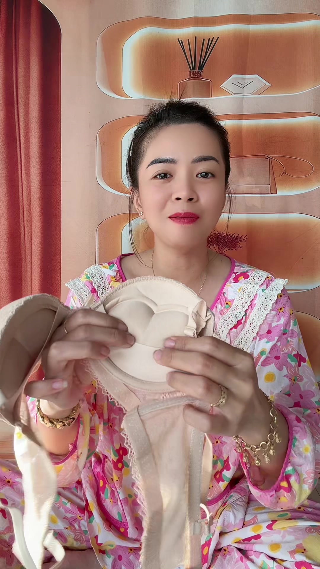 @Em Cẩm Nè