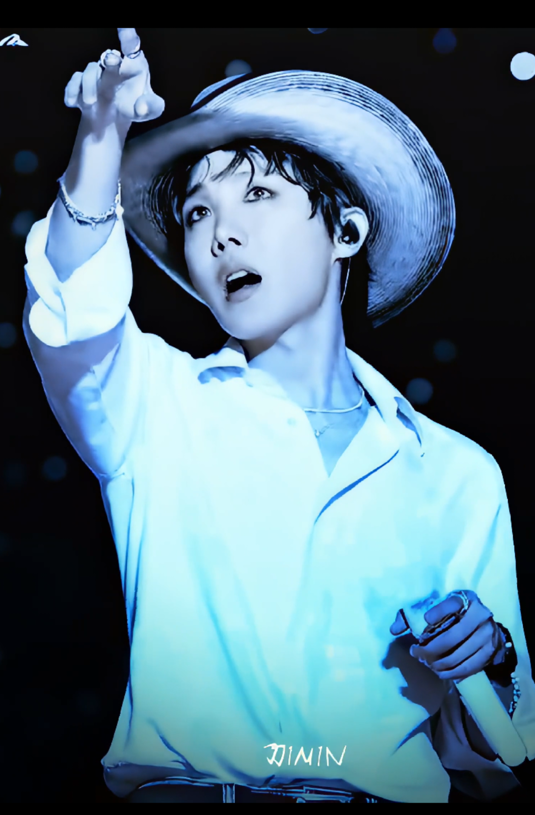 @jj1m1n⁷ is seeing BTS