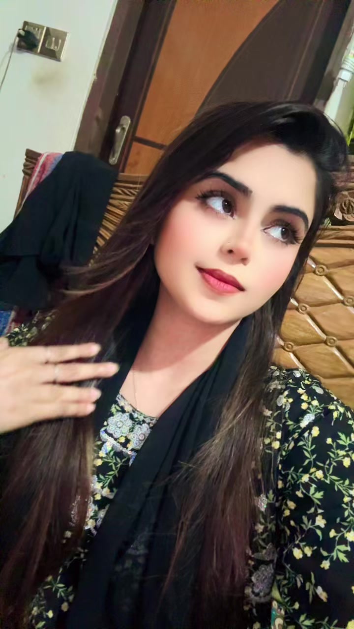 @মিস গোলাপি