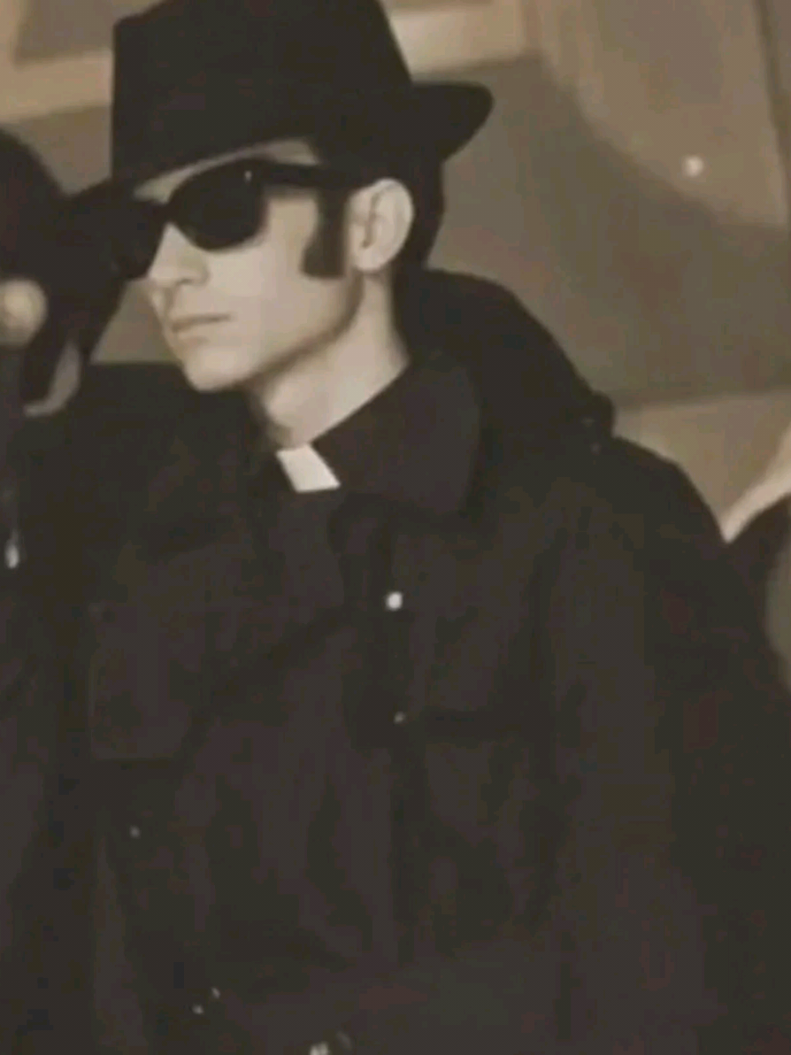 @Ricky ♱🇻🇦