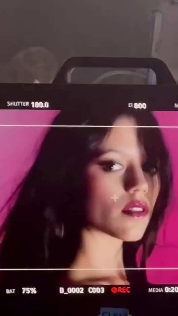@Jenna Ortega