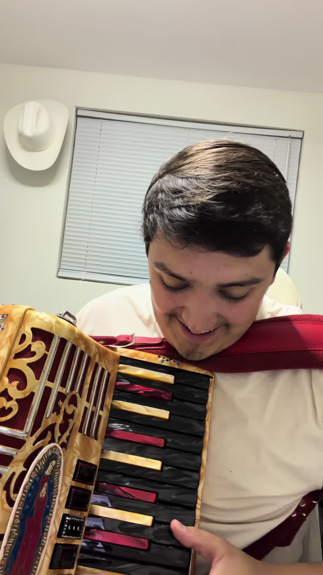 @Alexismorro🤠🎸🪗