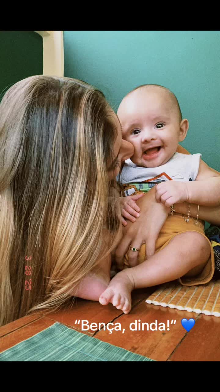 @Júlia