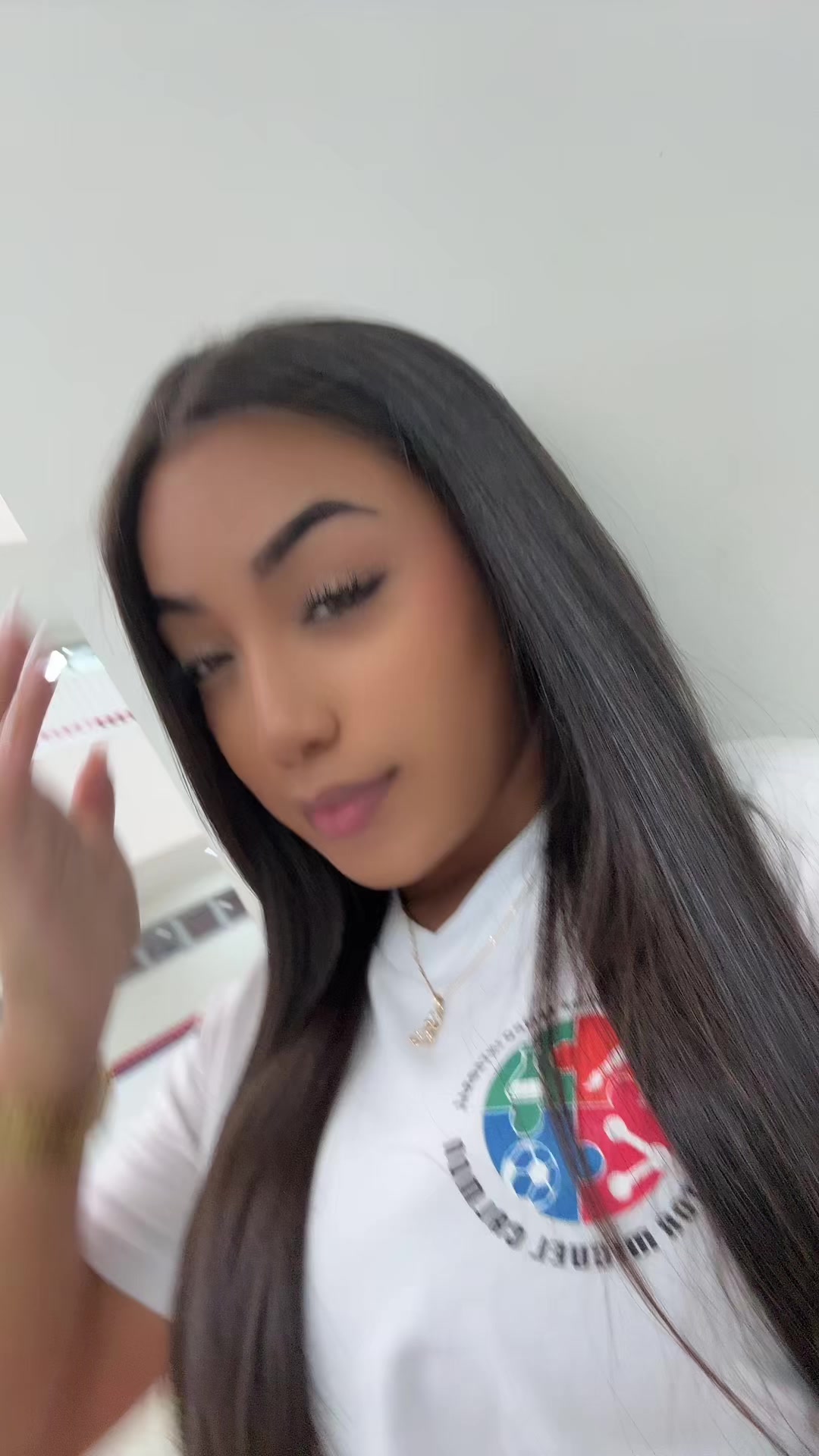 @thainaaofc_
