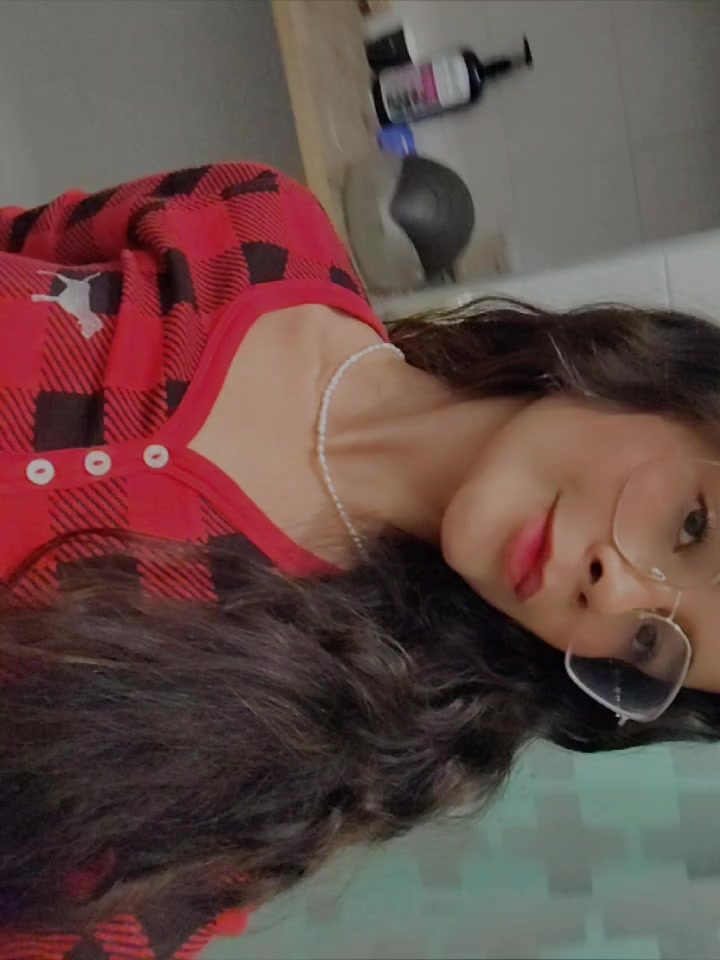 @Valeria Valverde
