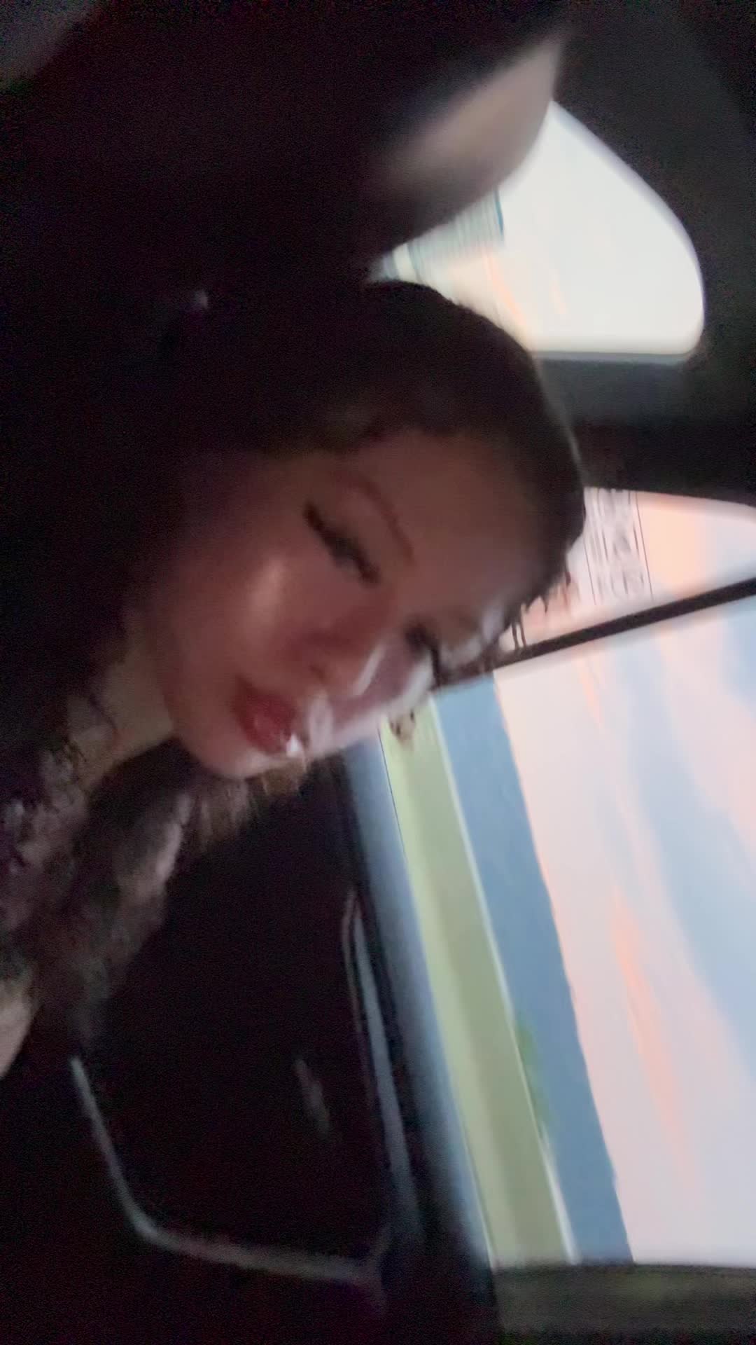 @juliaminaj