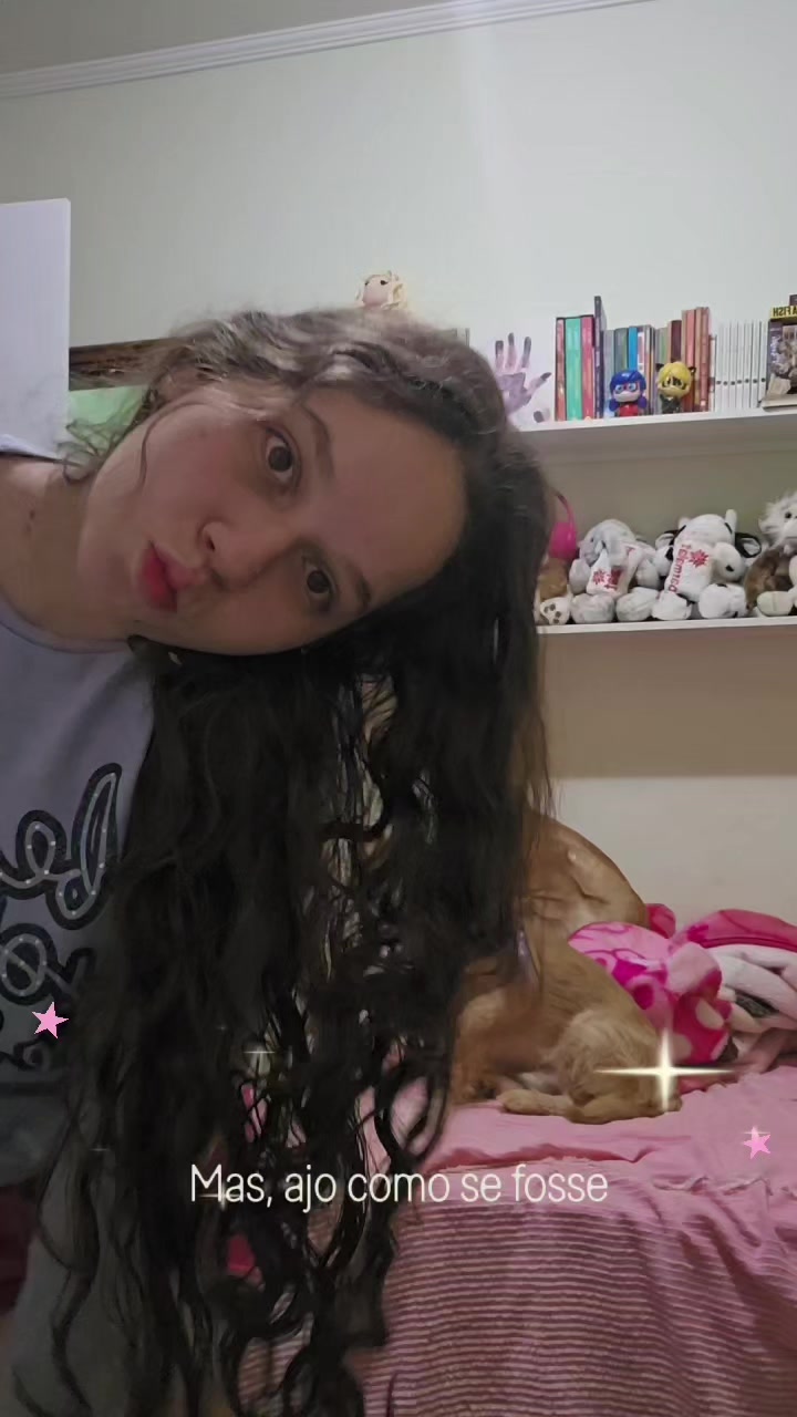 @Ariana Neves