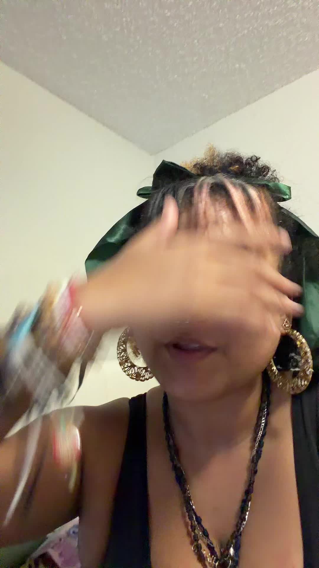 @QueenzRosita