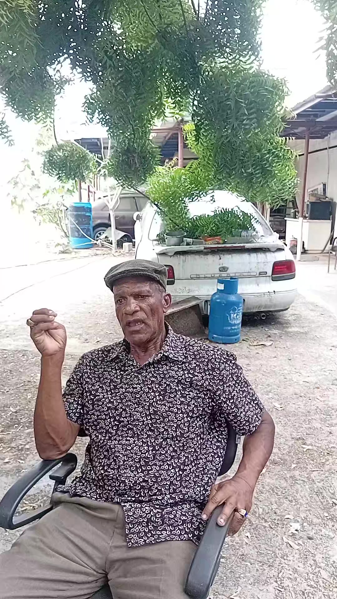 @Derval Maroon✊️
