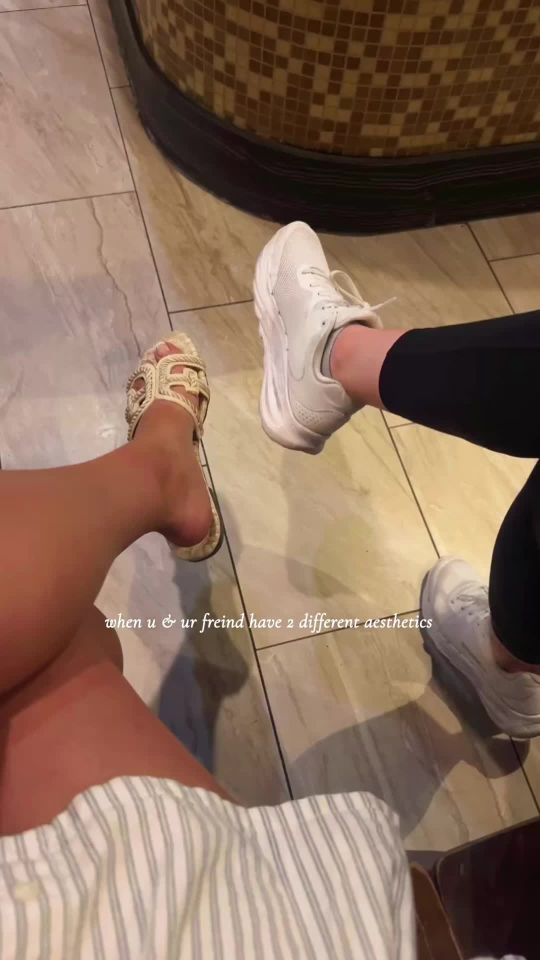 @chloe