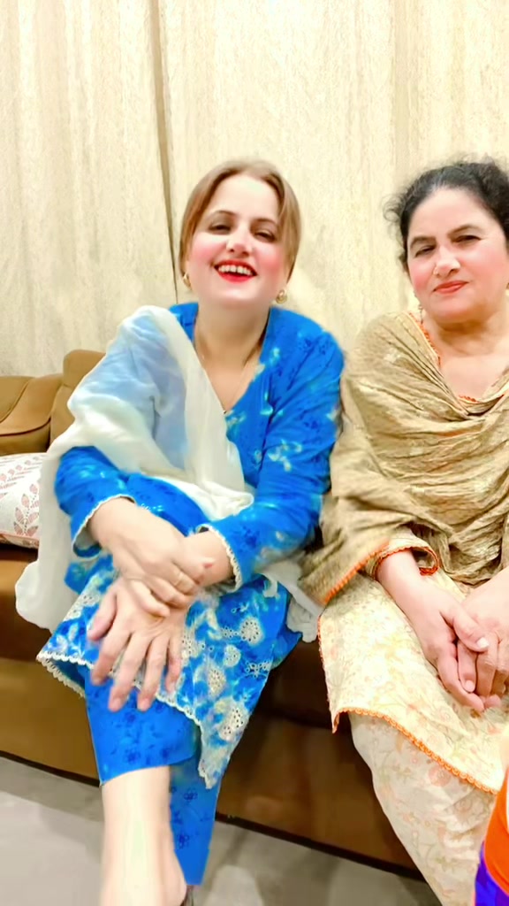 @Ayesha Shoaib