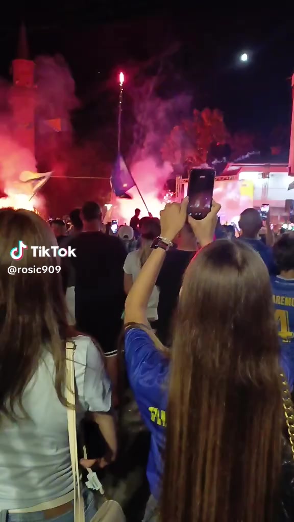 @Senčiiiii Enes