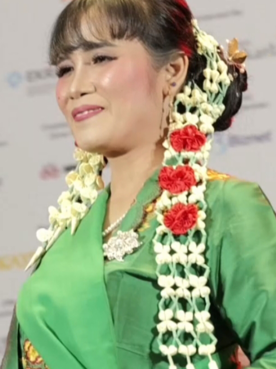 @Adelia Yeyen Nguyen.T.LingLing