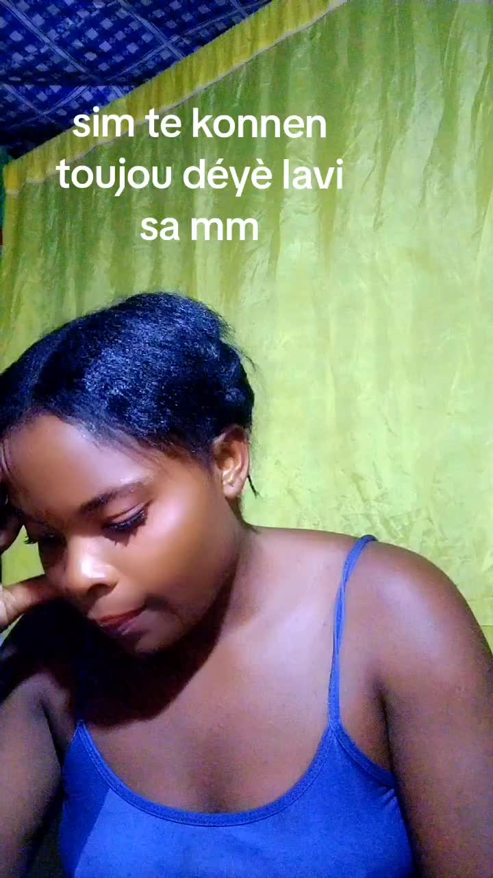 @Mayou b&egrave;l tifi 😁😁😁
