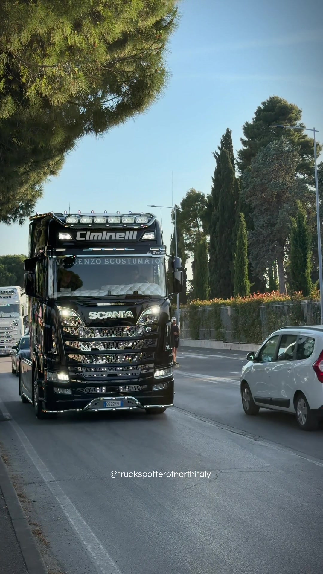 @truckspotter_of_north_italy