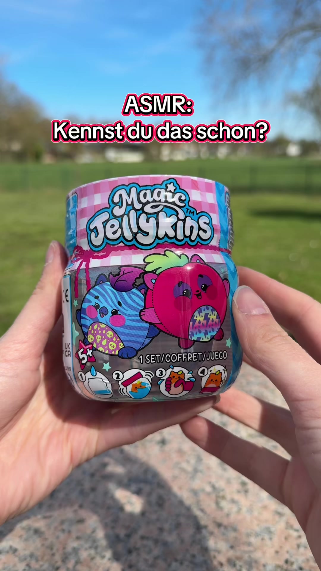 @Spielwaren Puppe