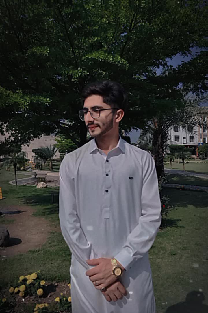 @Zaini ka Hun yrrr...✨♥️
