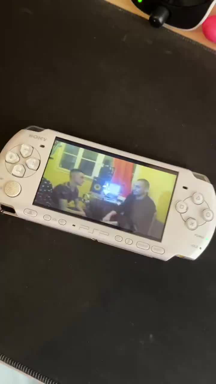 @Angelinho
