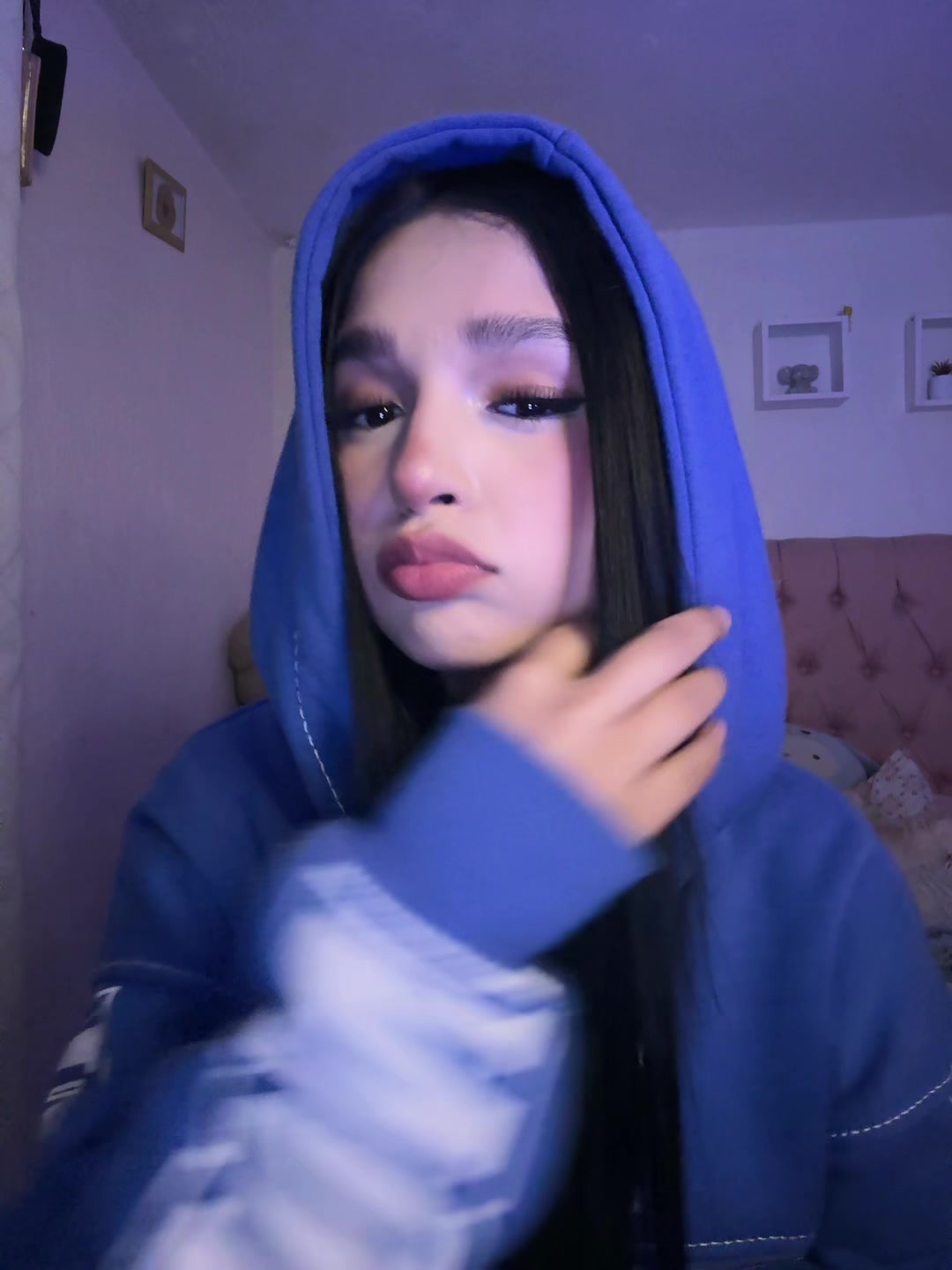 @_.𝘰𝘳𝘰𝘴𝘴𝘰𝘧