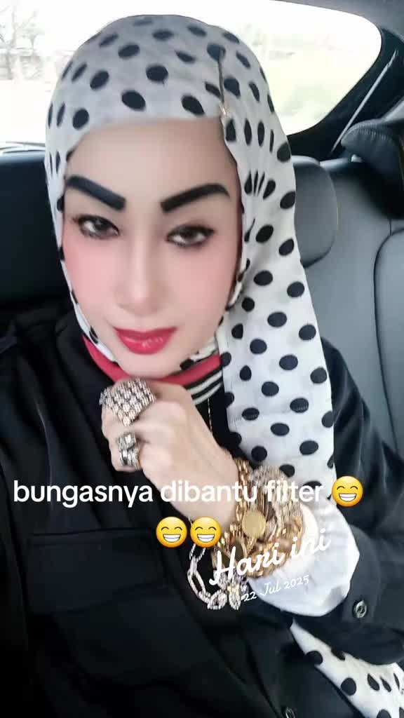@yanie
