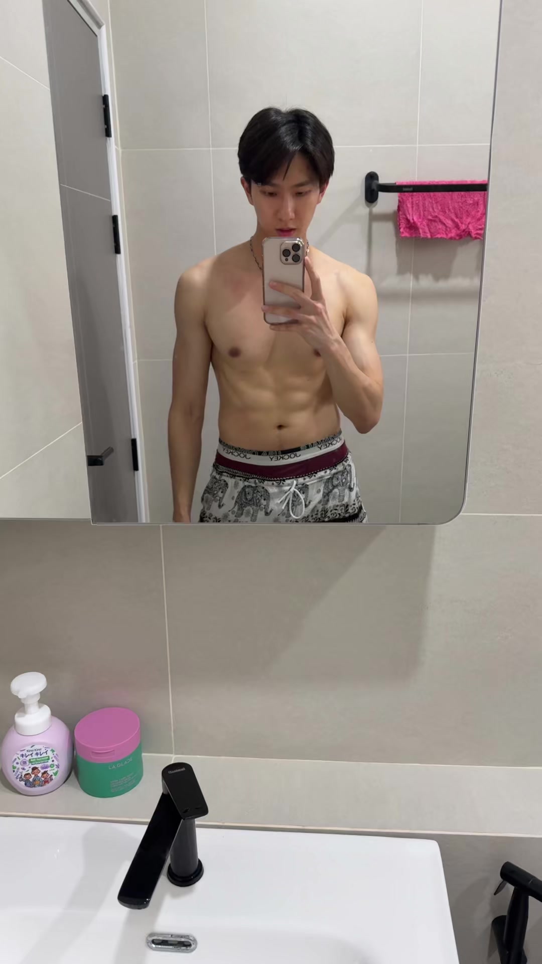 @Patipat Chaipornkaew