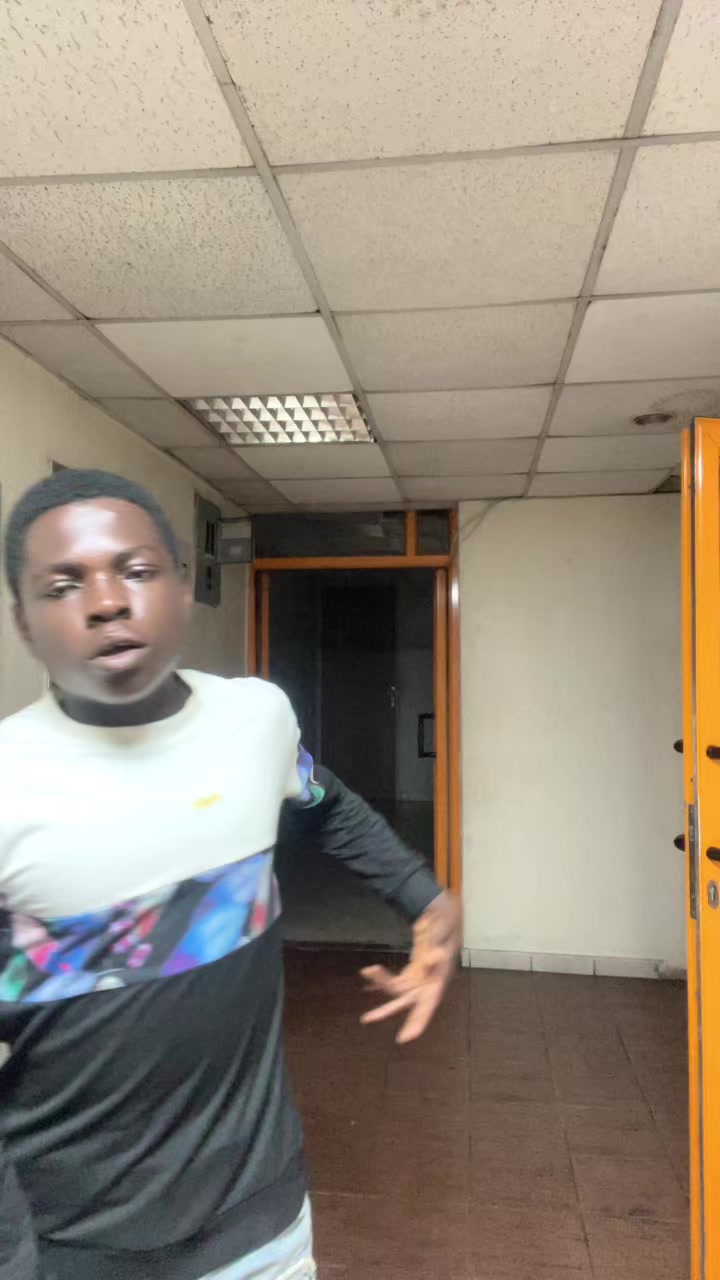 @AYOLA VIBEZ