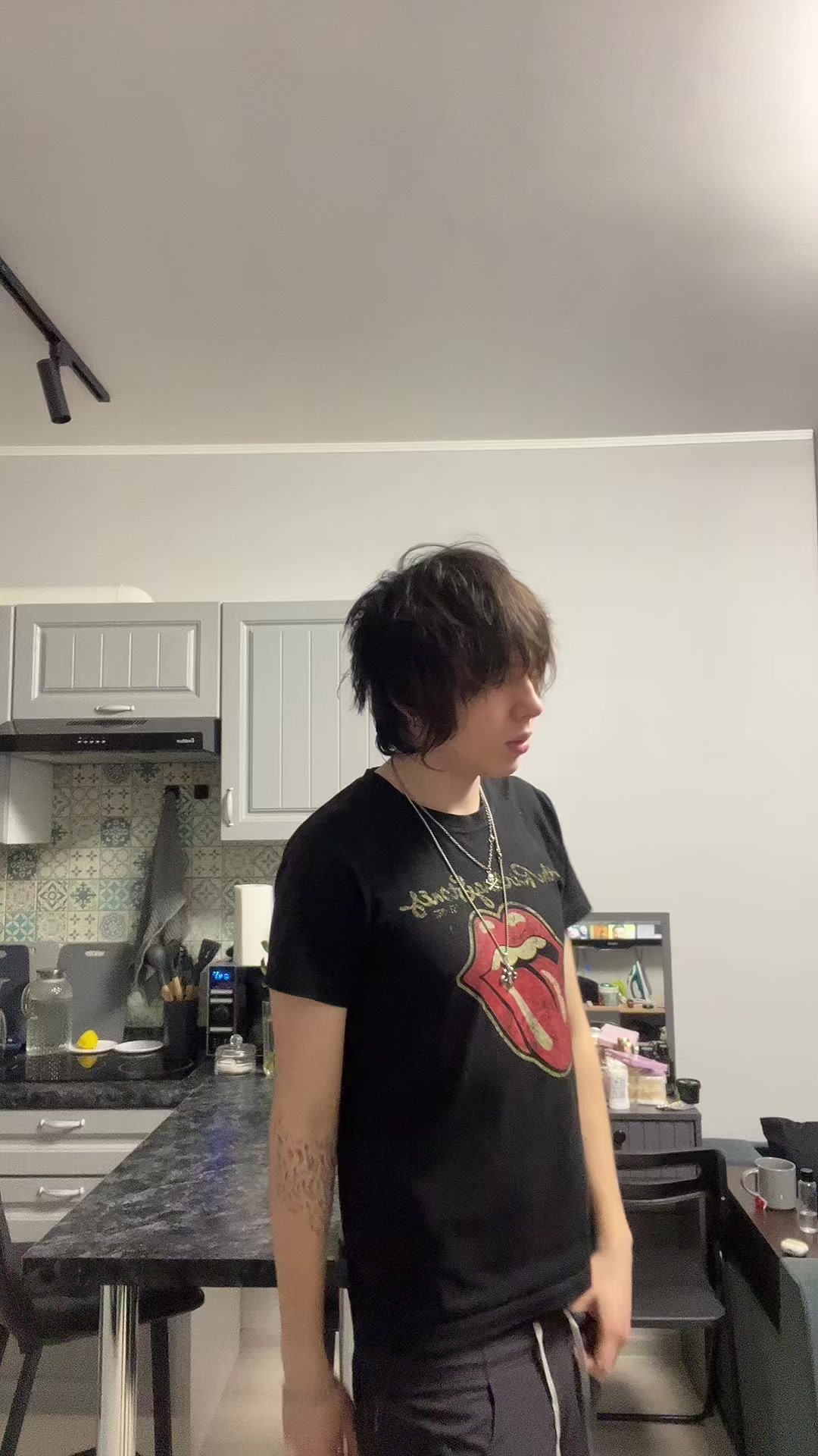 @4kai.uni.q