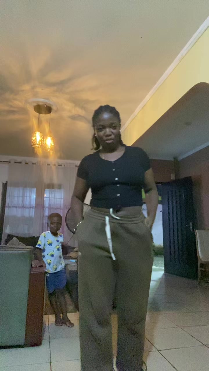 @Astride mp💜🧸🇨🇲