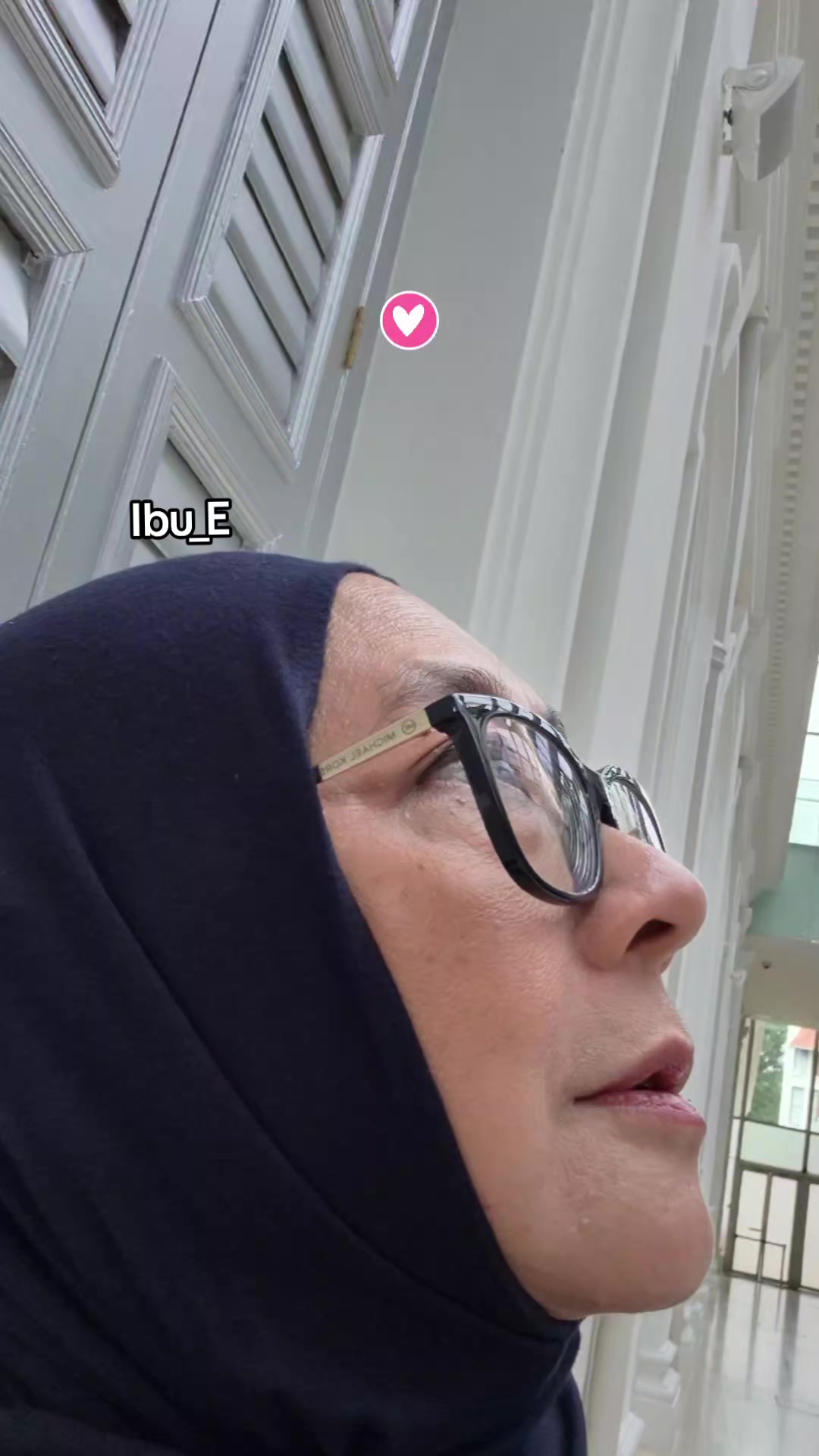 @Ibu_E. Artini