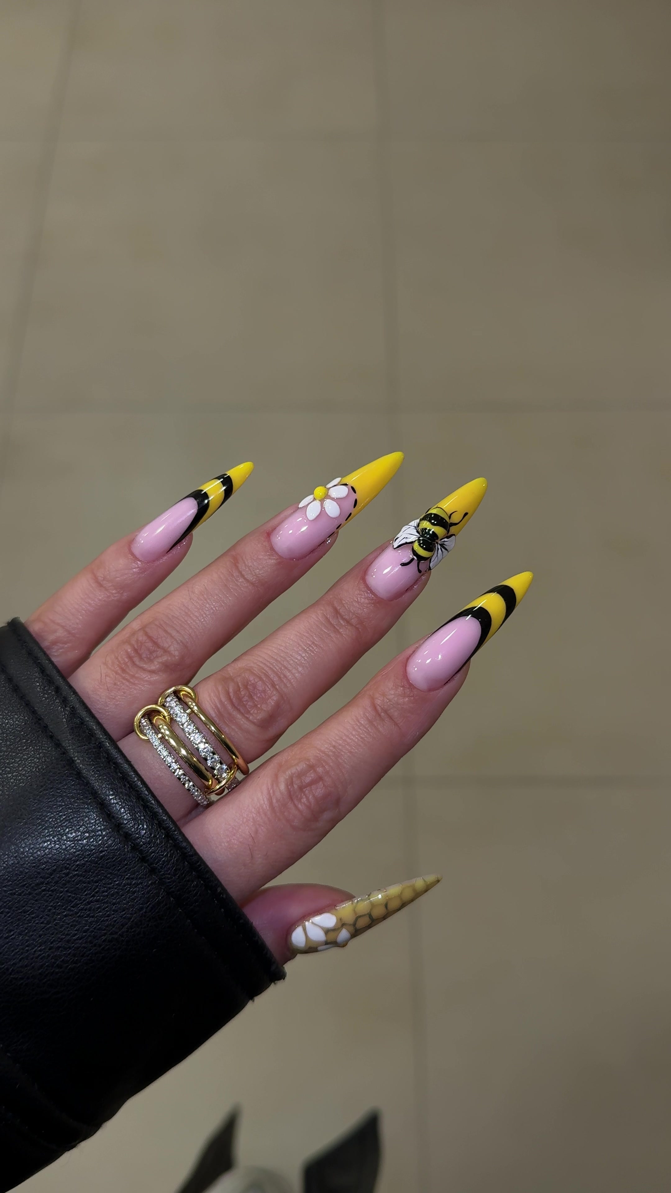 @Zara Mustafa Nails