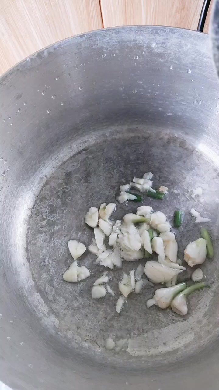 @ស្រីមុំ