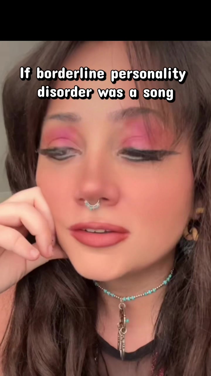 @givemypillowsumhead