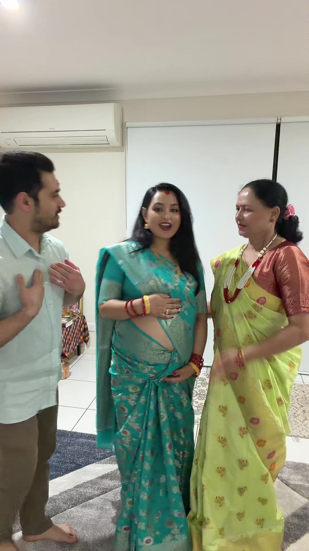 @Dipshikha