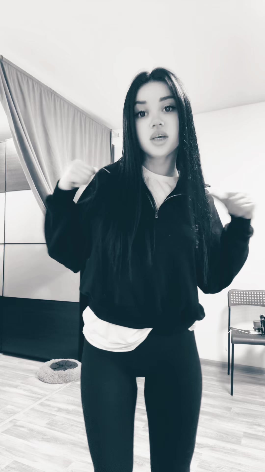 @GLUKHOVA