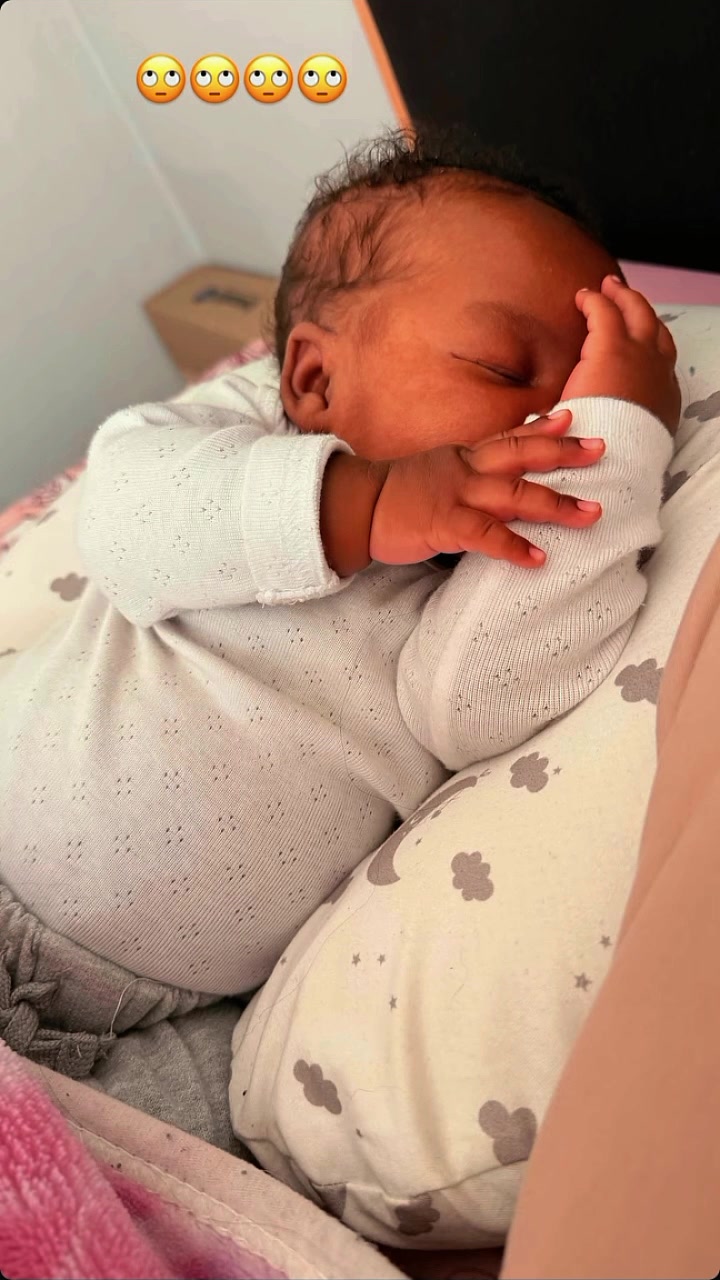 @mama Crown 👑(baby K's Gogo)
