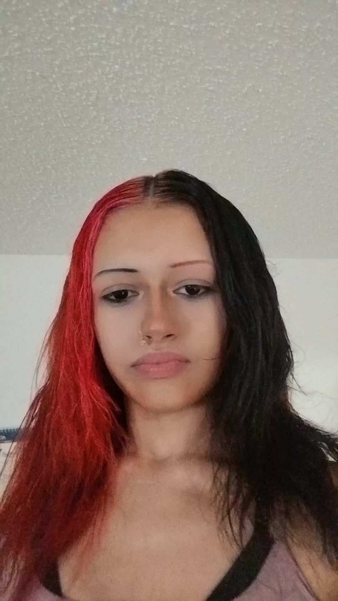 @⊰V⊱