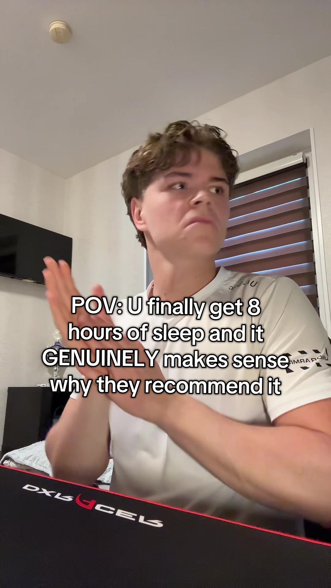 @Yvwes