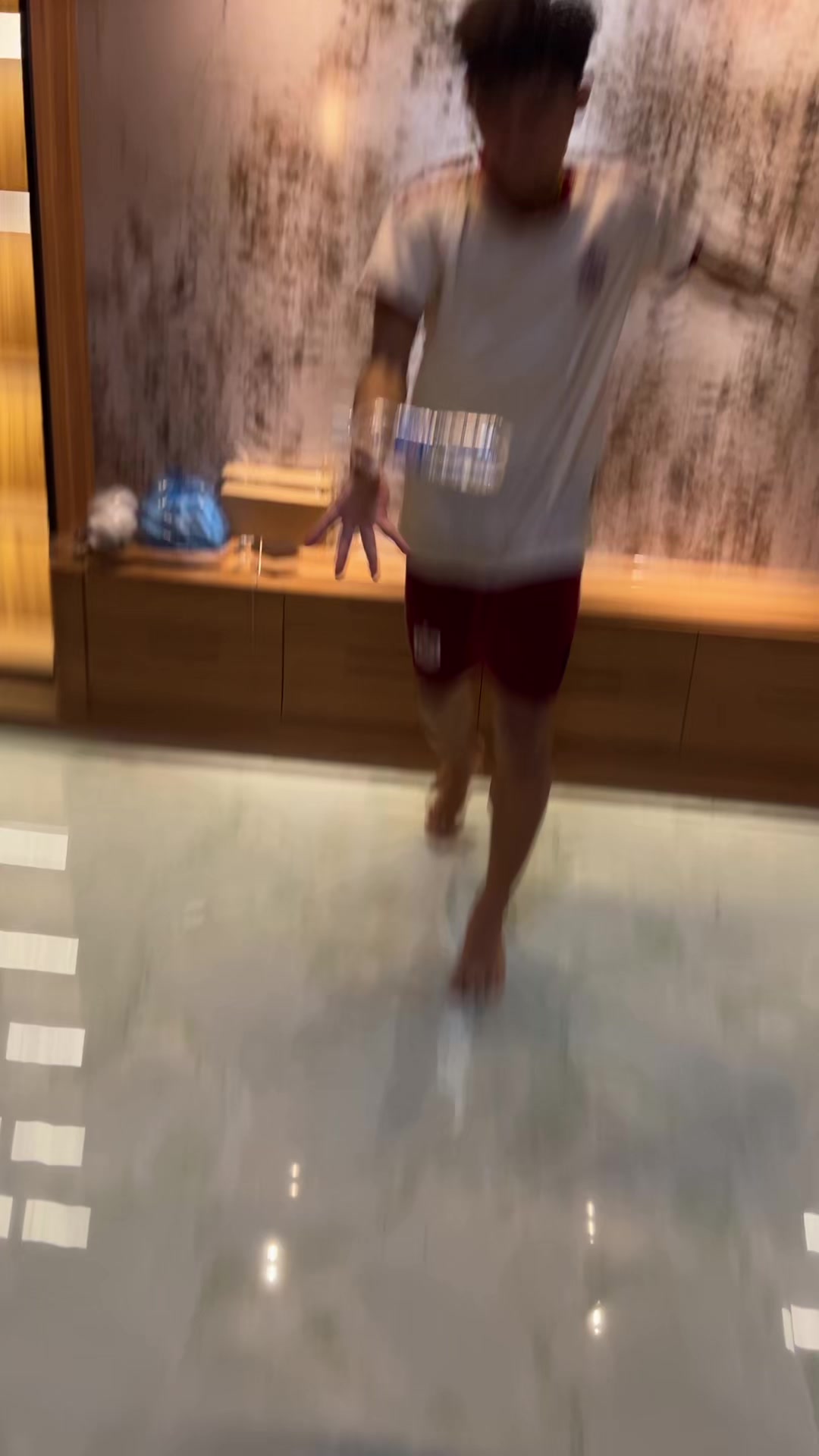 @T