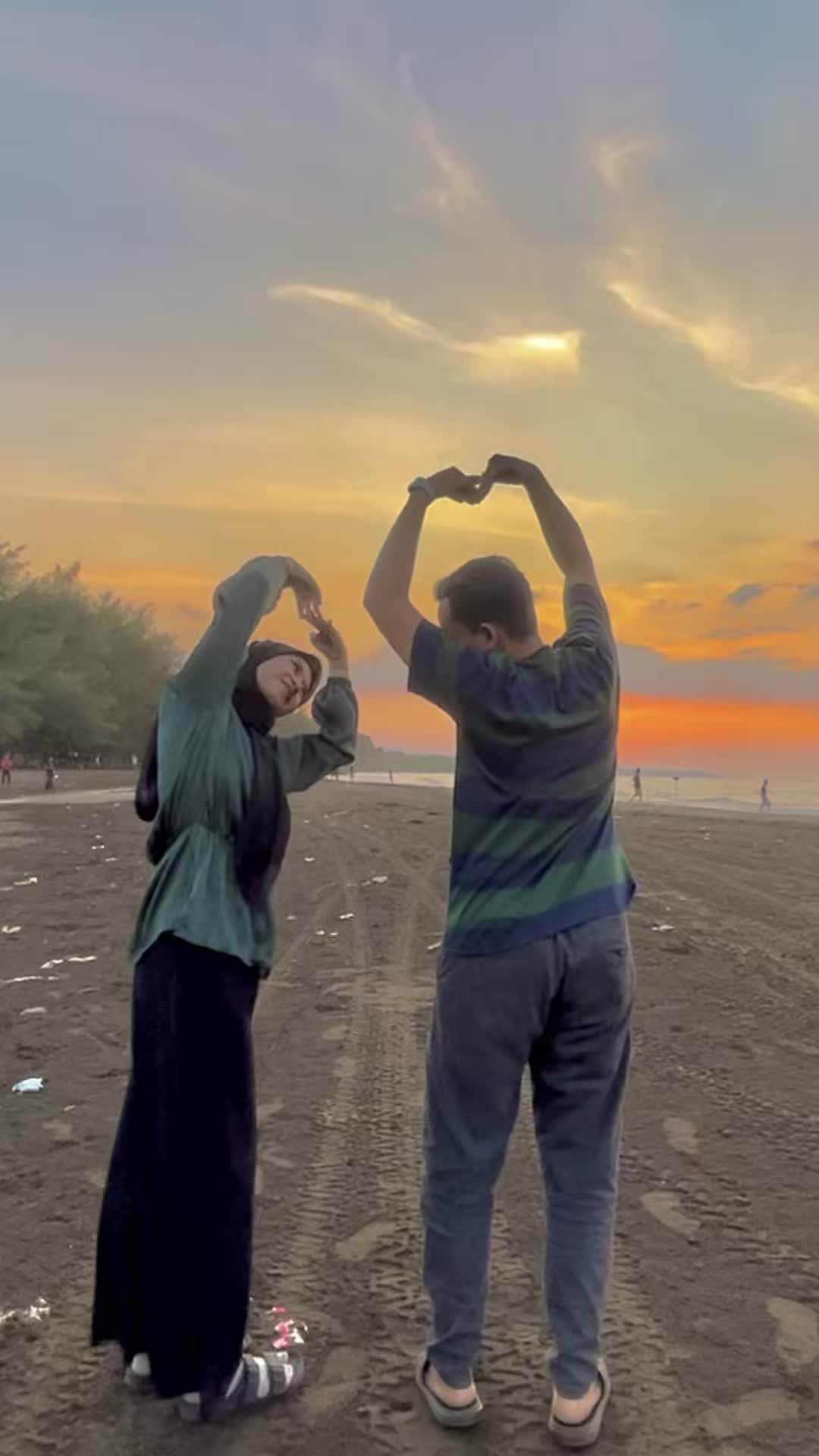 @Putriyusast
